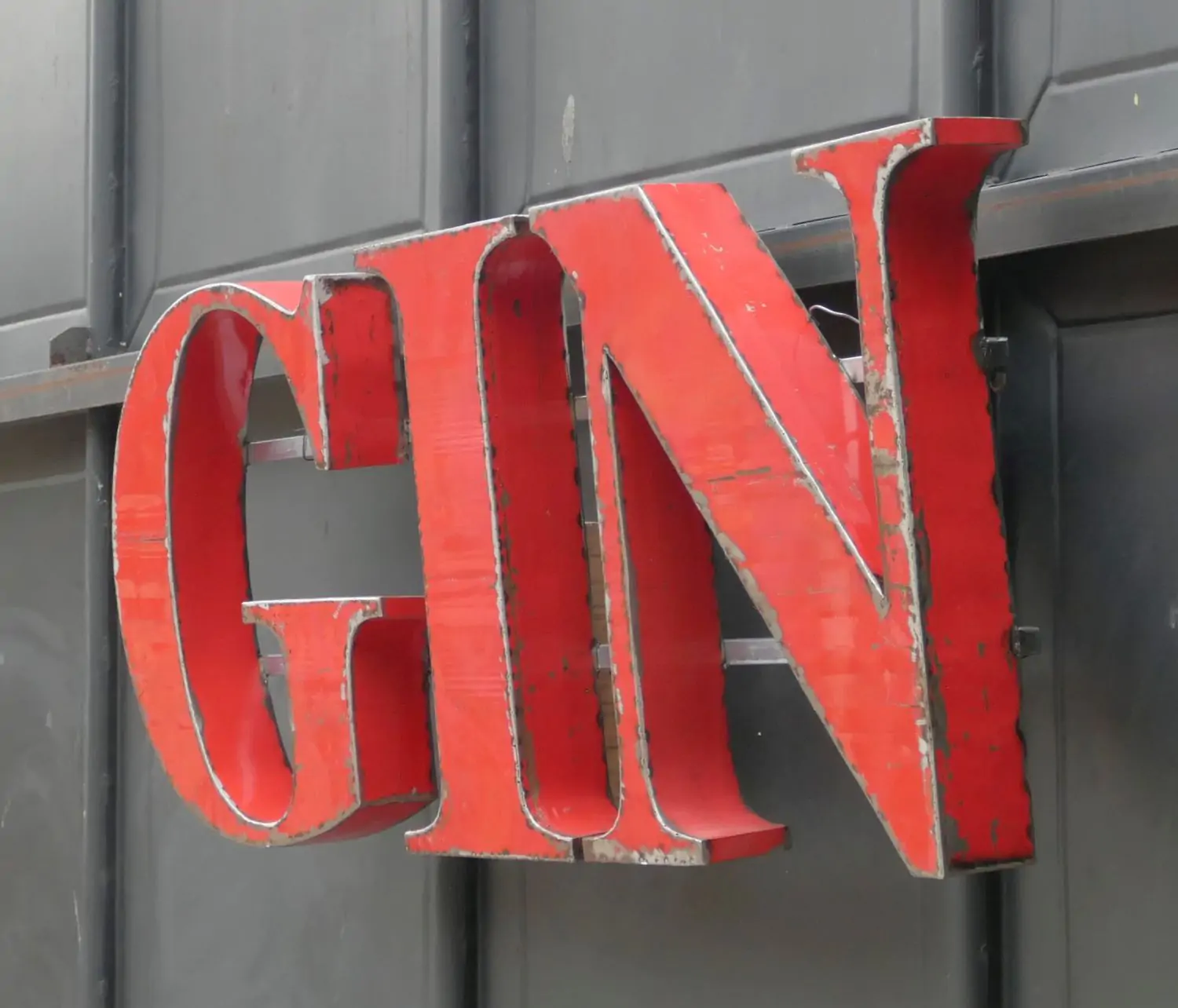  Product image 3 of the product “Capital Letters - GIN on metal frame Height about 50cm. open on the back side. red color letter. ”